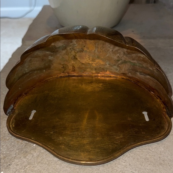 Vintage Brass Wall Planter - Made In Hong Kong - Picture 11 of 13